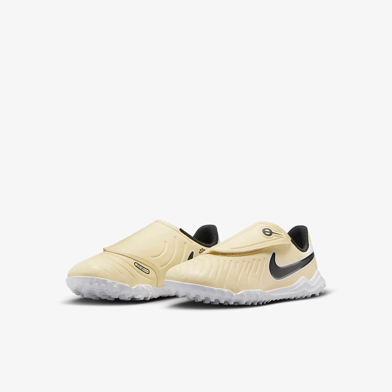 Nike Authentic LEGEND10 Children's Lightweight Football Shoes DV4357-700